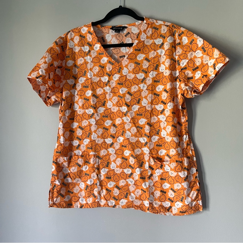 Zoe + Chloe halloween orange with ghosts boo scrub top size large